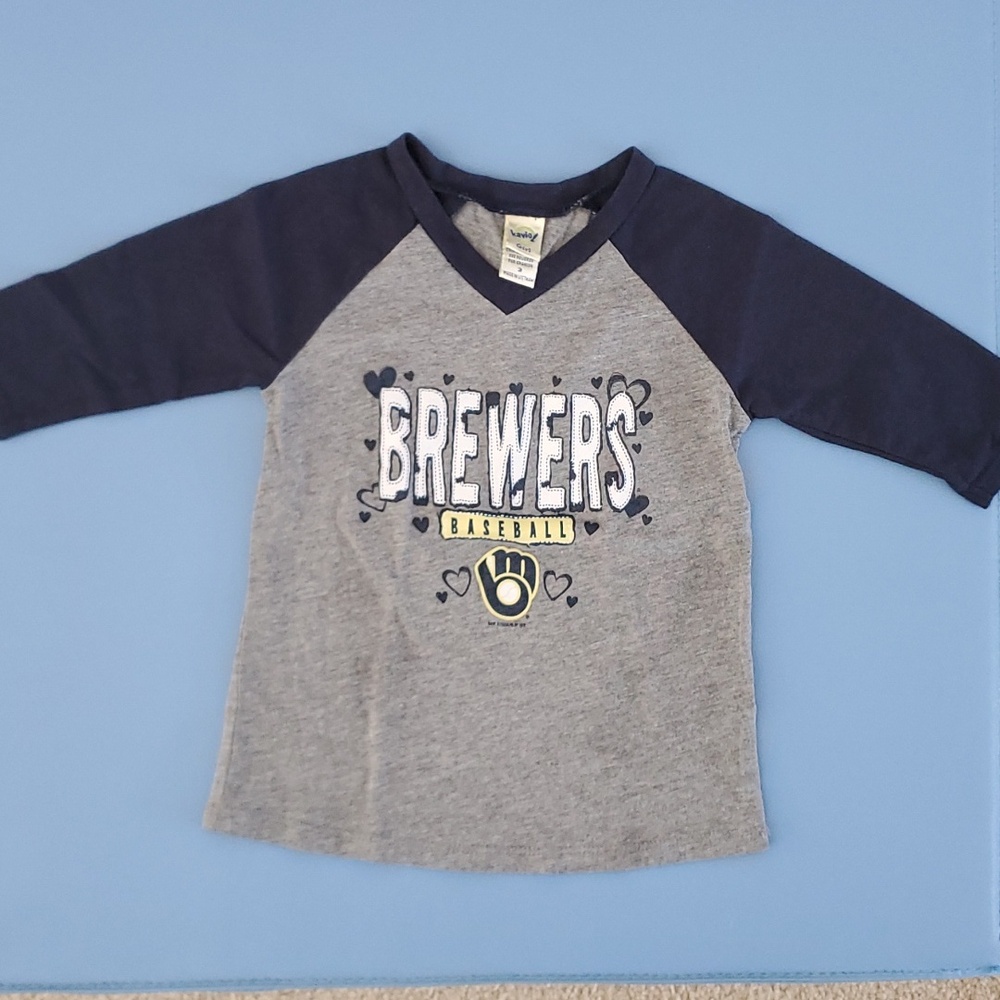 Milwaukee Brewers long-sleeve t-shirt, size 3T